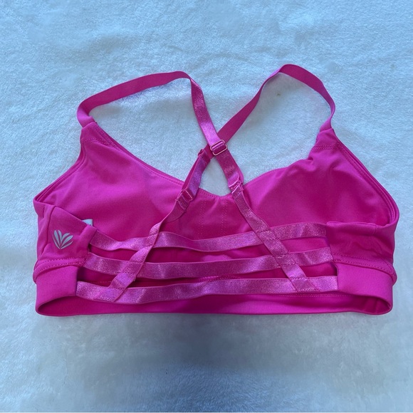 Forever 21 Women’s Sports Bra Size Small - Picture 2 of 3